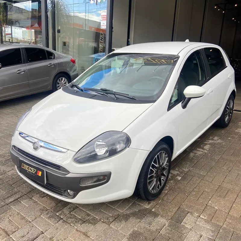Fiat Punto Essence 1.6 16V (Flex)