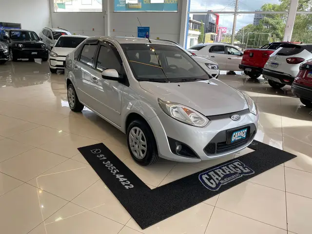 Carro Ford Fiesta Sedan 2014 SE 1.6 Rocam (Flex)
