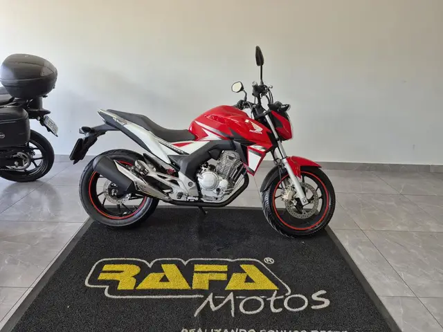 Carro Honda CB 250F Twister 2017 Standard