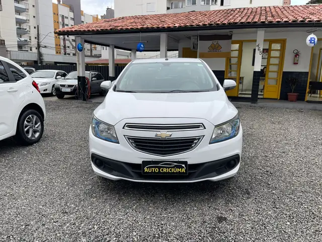 Carro Chevrolet Onix 2016 1.4 LT SPE/4