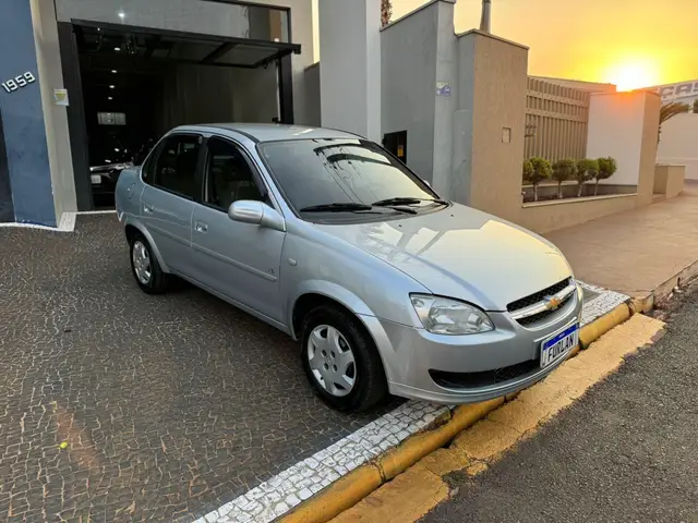 Carro Chevrolet Classic 2011 LS VHC E 1.0 (Flex)