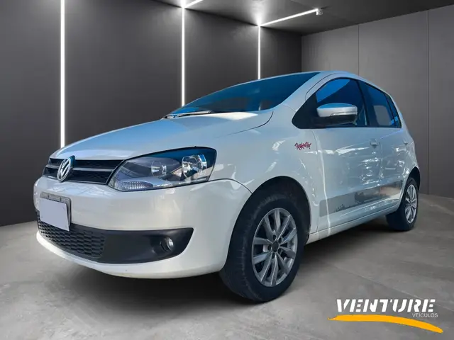 Carro Volkswagen Fox 2014 1.6 VHT Rock in Rio (Flex)
