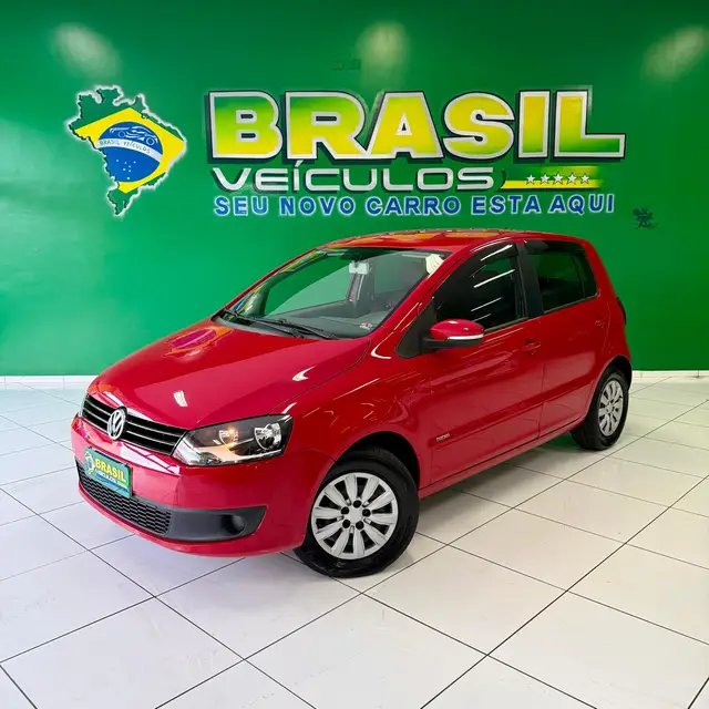 Carro Volkswagen Fox 2014 1.0 TEC (Flex) 2p