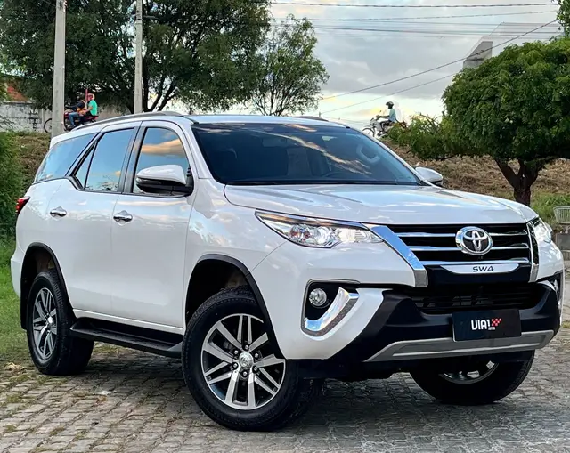 Carro Toyota SW4 2019 2.7 SRV 7L 4x2 (Aut) (Flex)