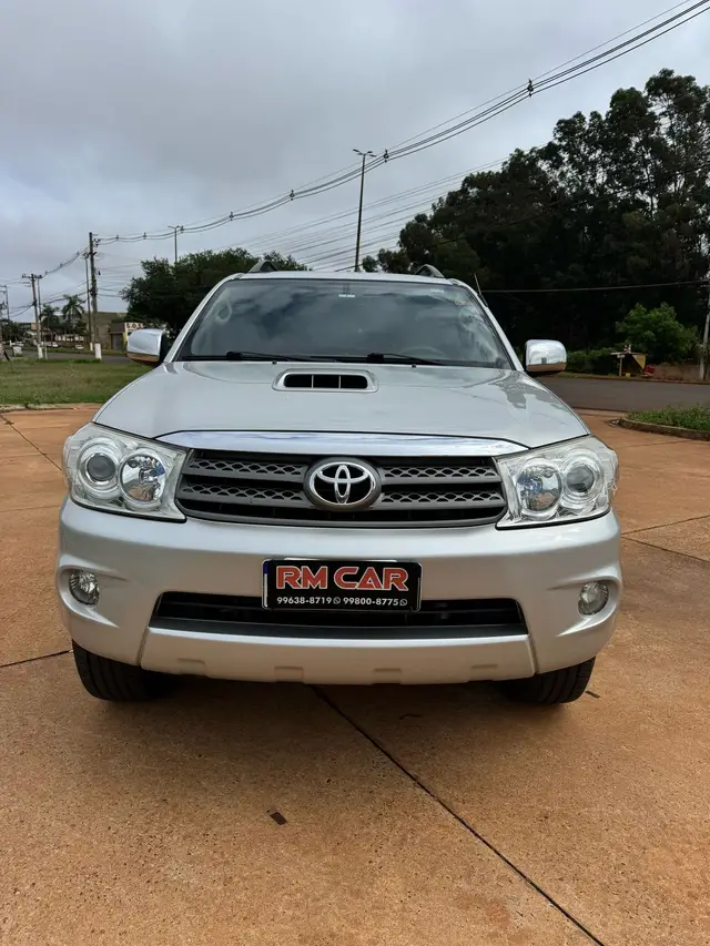 Carro Toyota Hilux SW4 2009 SRV 4x4 3.0 Turbo (aut)