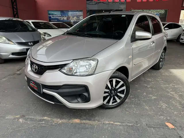 Carro Toyota Etios 2018 XS 1.5 (Aut) (Flex)