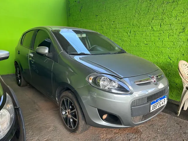 Carro Fiat Palio 2014 Attractive 1.0 8V (Flex)