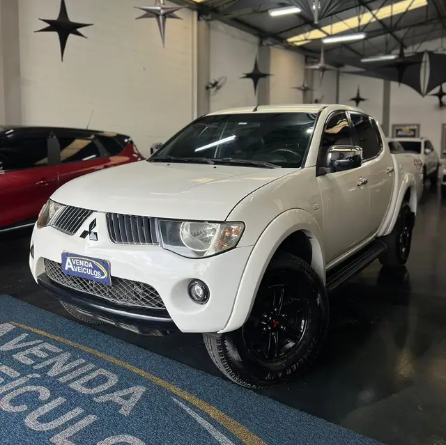Carro Mitsubishi L200 Triton Sport 2010 L 200 Triton HPE 4x4 3.5 V6 (flex) (cab. dupla) (aut)