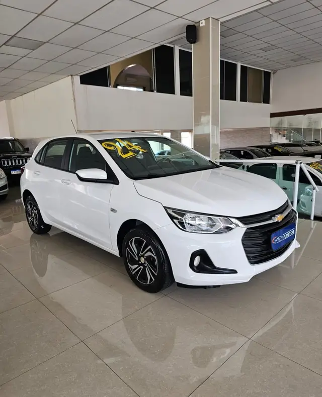 Carro Chevrolet Onix 2024 LT 1.0 Turbo
