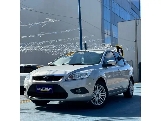 Carro Ford Focus Sedan 2013 GLX 2.0 16V (Flex)