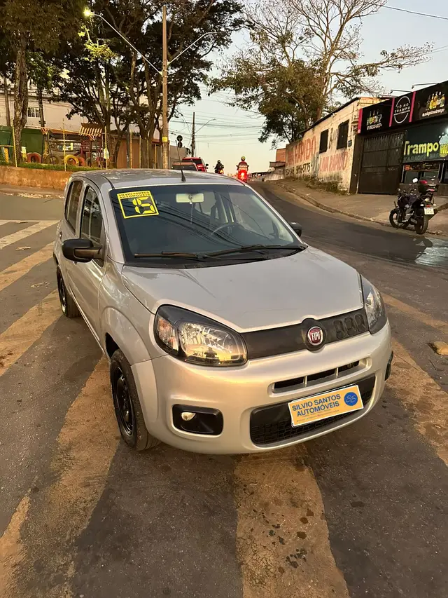 Carro Fiat Uno 2015 Attractive 1.0 8V (Flex) 4p