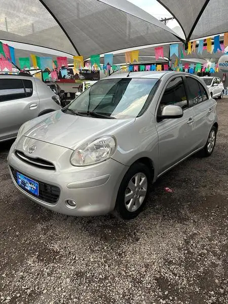 Carro Nissan March 2014 1.0 16V (Flex)