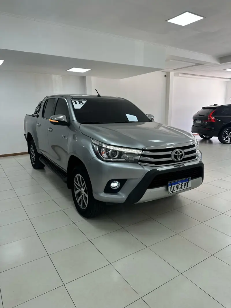 Toyota Hilux Cabine Dupla Hilux 2.8 TDI SRX CD 4x4 (Aut)