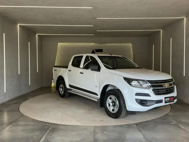 Carro Chevrolet S10 Cabine Dupla 2019 S10 2.8 CTDI LS 4WD (Cabine Dupla)