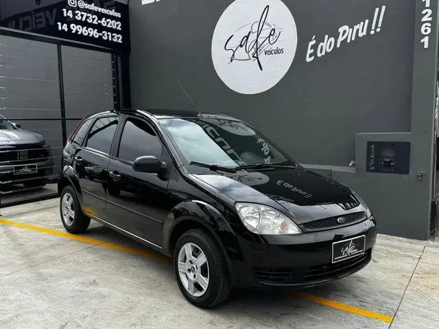 Carro Ford Fiesta Hatch 2005 1.0