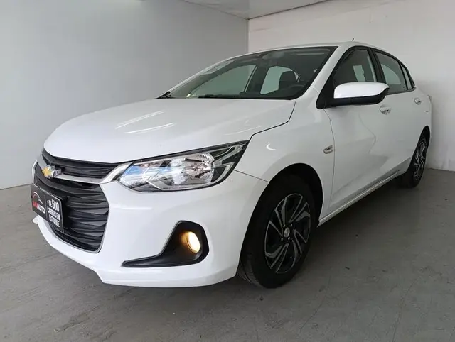 Carro Chevrolet Onix Plus 2024 LT 1.0