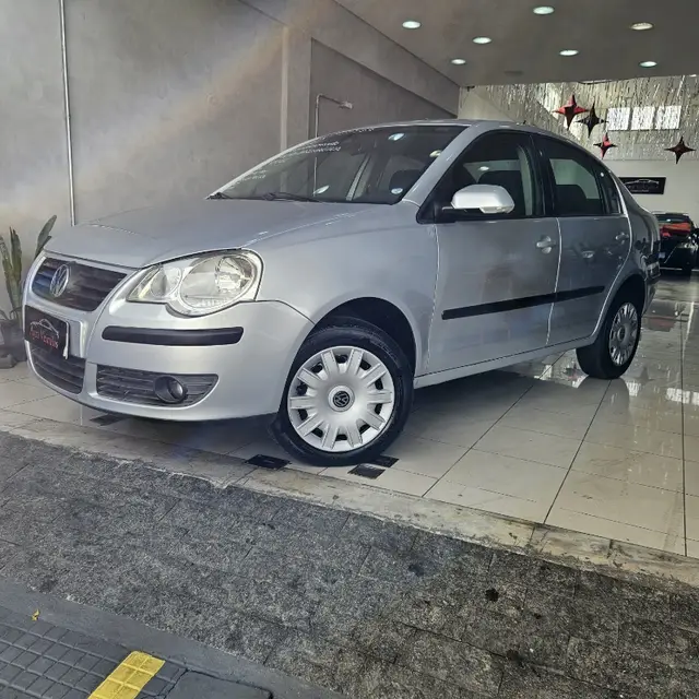 Carro Volkswagen Polo Sedan 2010 1.6 8V (Flex)