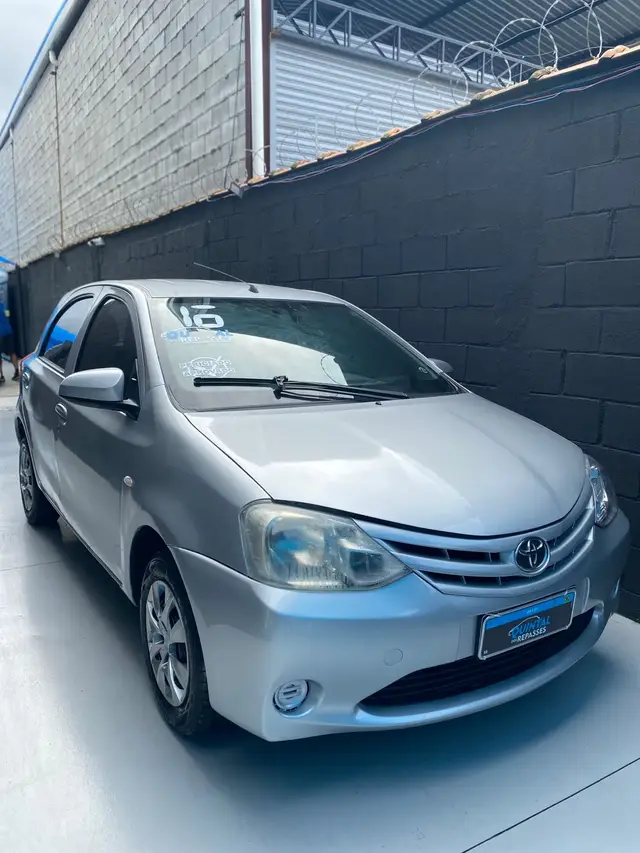 Carro Toyota Etios 2016 X 1.3 (Flex)