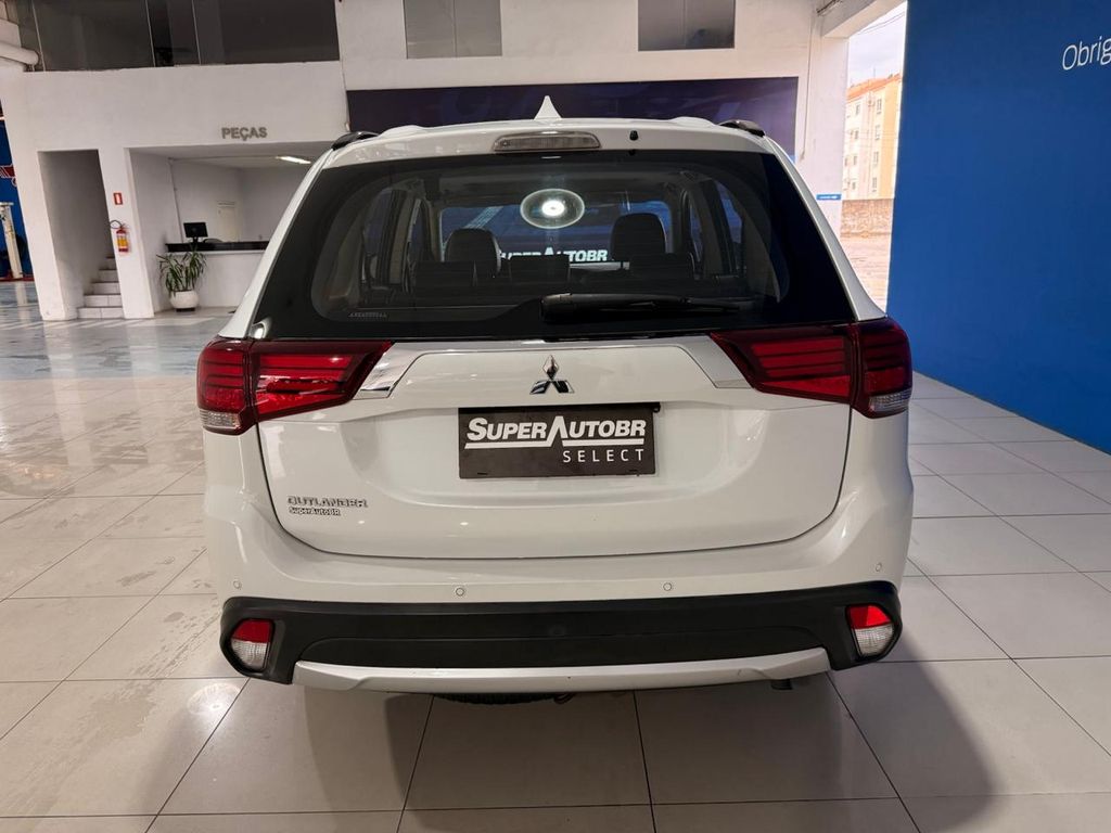 Outlander 2.0 16V CVT