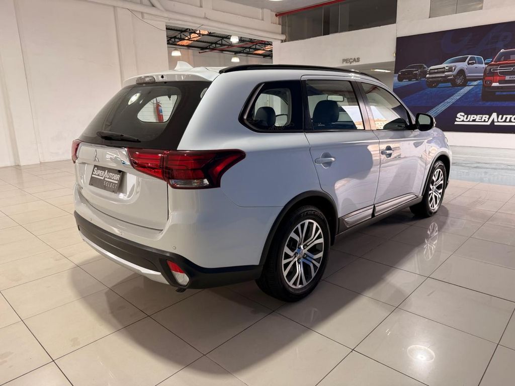 Outlander 2.0 16V CVT