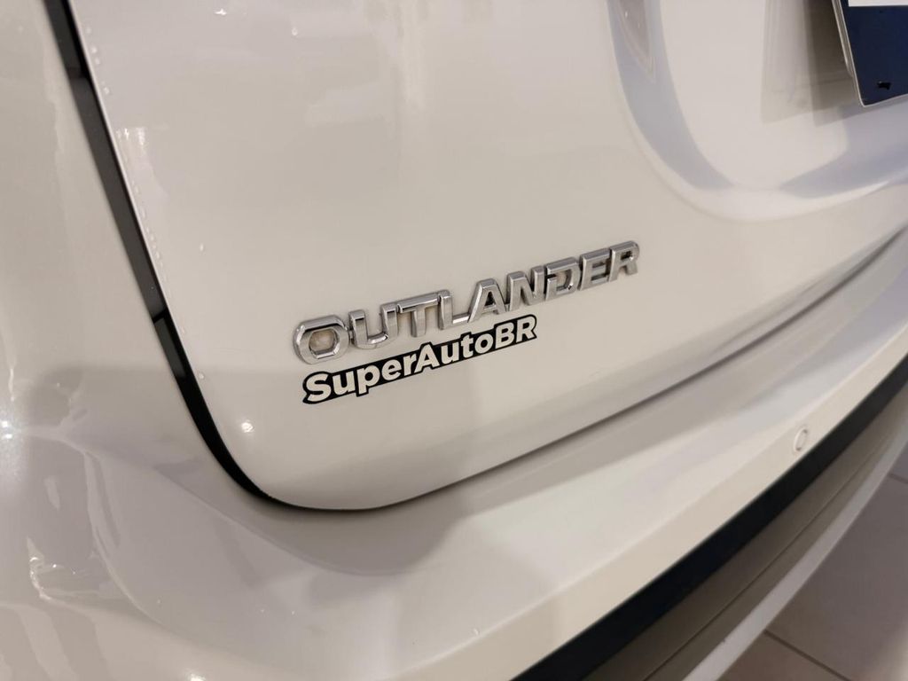 Outlander 2.0 16V CVT