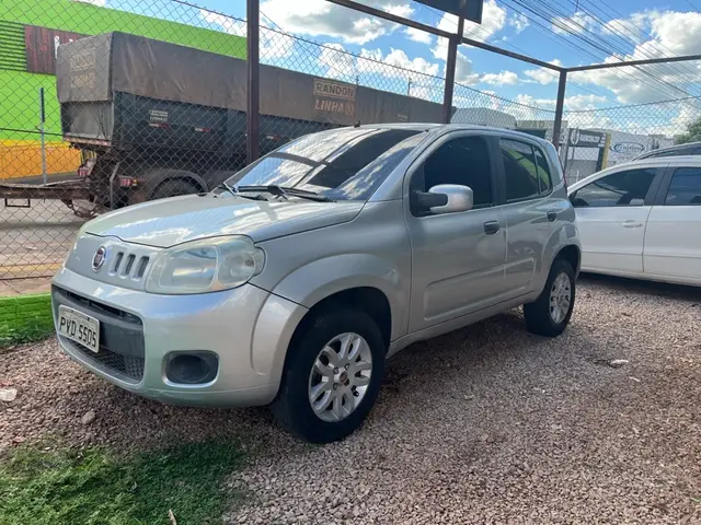 Carro Fiat Uno 2015 Vivace Italia 1.0 8V (Flex) 4p