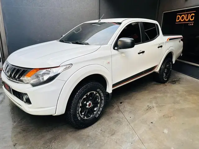 Carro Mitsubishi L200 2023 Triton GLS 2.4 Turbo