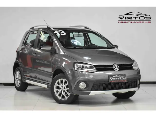 Carro Volkswagen CrossFox 2013 I-Motion 1.6 VHT (Flex)