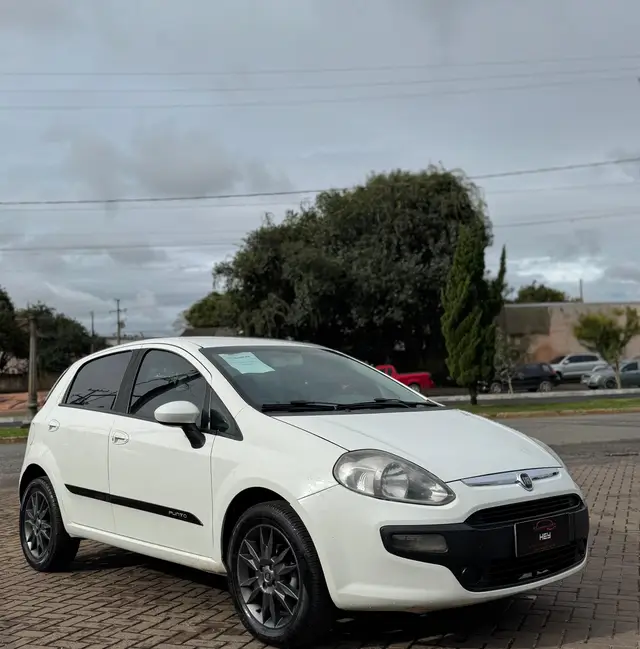 Carro Fiat Punto 2013 Attractive 1.4 (Flex)