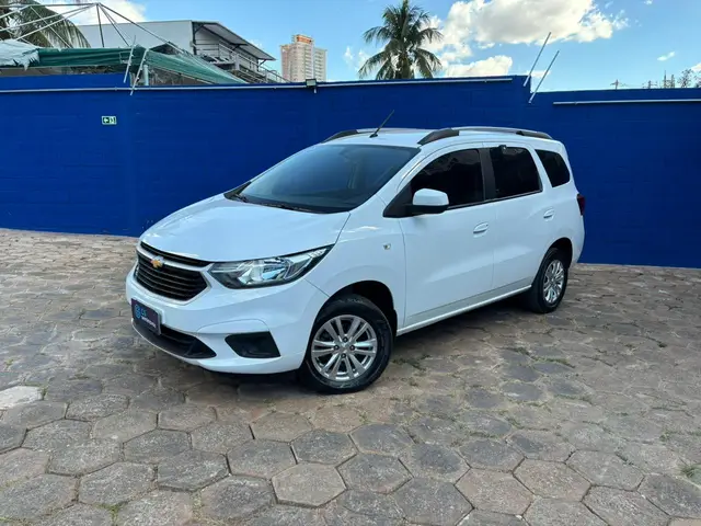 Carro Chevrolet Spin 2024 LT 1.8