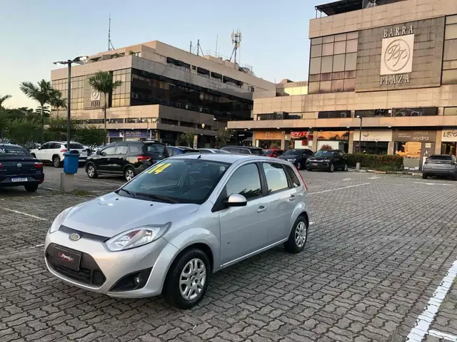 Carro Ford Fiesta Hatch 2014 SE Rocam 1.6 (Flex)
