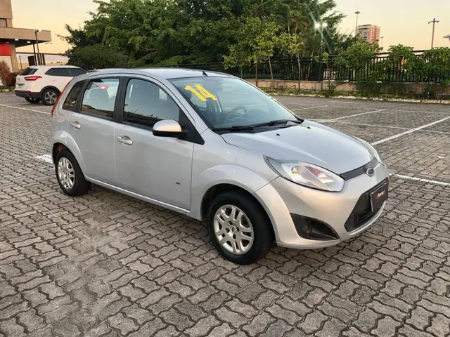 Carro Ford Fiesta Hatch 2014 SE Rocam 1.6 (Flex)