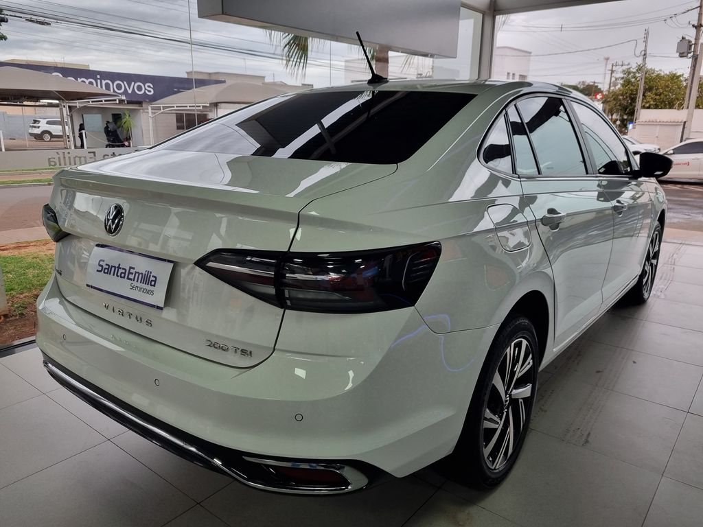 Virtus Highline 1.0 200 TSI