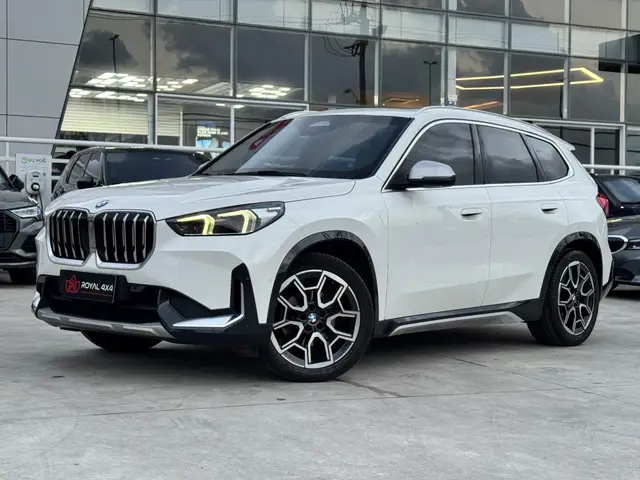 Carro BMW X1 2023 sDrive20i X Line 2.0 Turbo (Aut.) (Híb.)