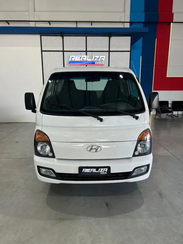 Carro Hyundai HR 2014 2.5 TCI HD Longo com Caçamba