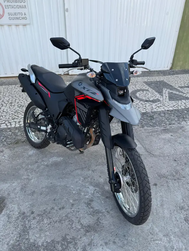 Moto Yamaha XTZ 250 Lander 2025 Connected