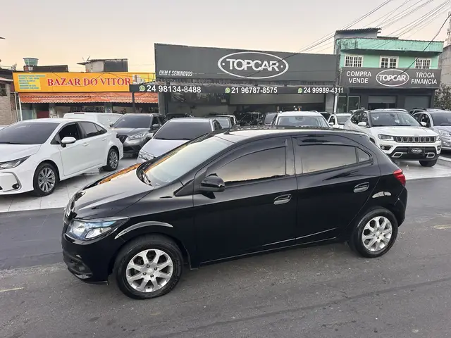 Carro Chevrolet Onix 2015 1.4 LT SPE/4