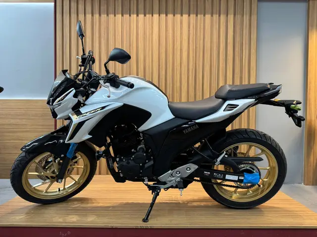 Moto Yamaha Fazer FZ25 2025 Connected