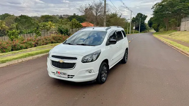 Carro Chevrolet Spin 2018 Advantage 5S 1.8 (Flex) (Aut)