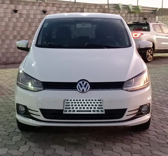 Carro Volkswagen Fox 2016 1.6 16v MSI Highline (Flex)