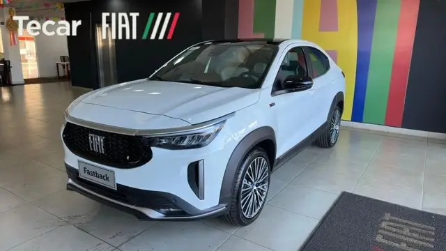 Carro Fiat Fastback 2025 Limited Edition