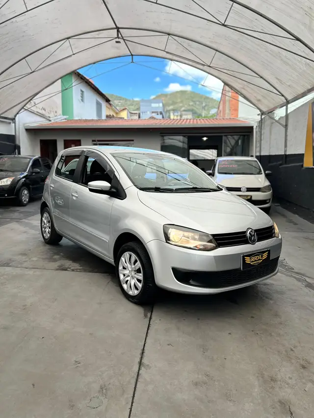 Carro Volkswagen Fox 2013 1.0 TEC (Flex) 4p