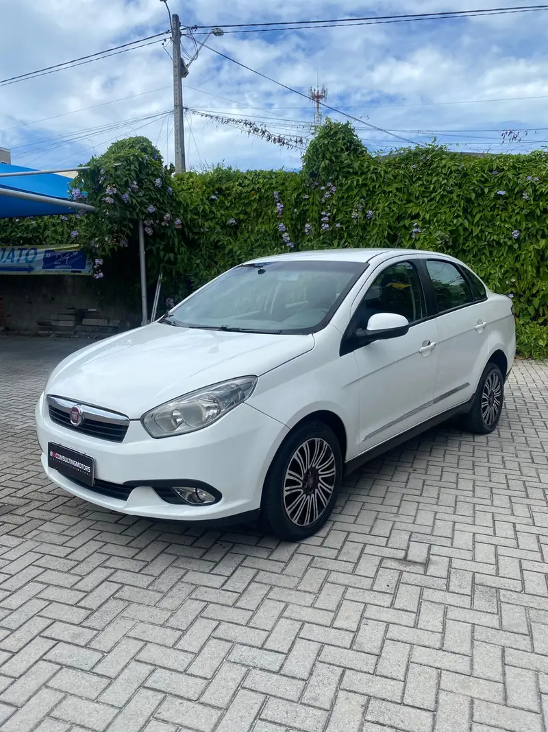 Fiat Grand Siena ESSENCE ITALIA 1.6 Flex 16V