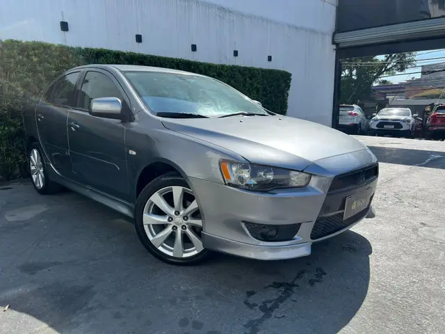 Carro Mitsubishi Lancer 2014 2.0 16V