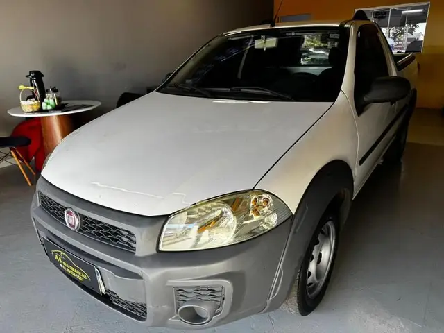 Carro Fiat Strada 2014 Working 1.4 (Flex)