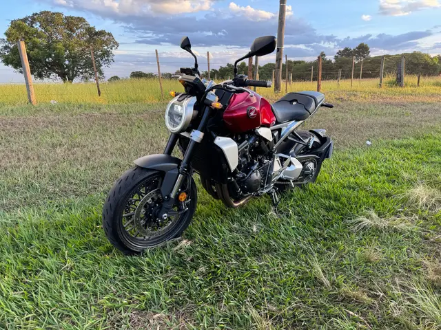 Moto Honda CB 1000R 2023 (ABS)