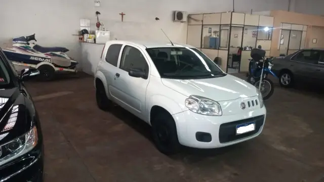 Carro Fiat Uno 2014 Vivace 1.0 8V (Flex) 2p