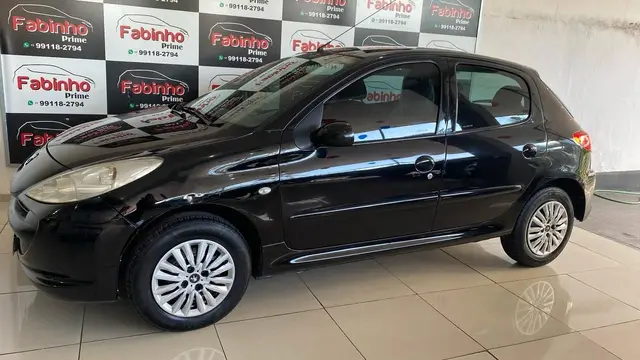 Carro Peugeot 207 2010 Hatch XR 1.4 8V (flex) 4p