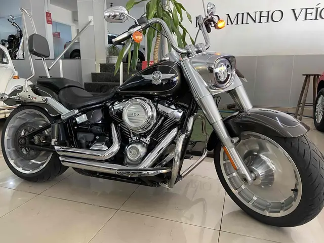 Carro Harley-Davidson Softail 2020 Fat bob 107