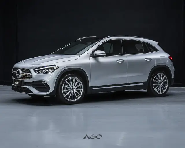 Carro Mercedes-Benz GLA 200 2023 AMG Line 1.3 Turbo (Aut)